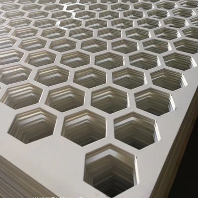Perforierte galvanisierte Stahlplatte 1,5 m 1,6 m 1,7 m Länge für Dekorationen
